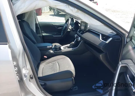 2021 Toyota Rav4 Xle из США, поврежденный, VIN 2T3W1RFV3MW118558